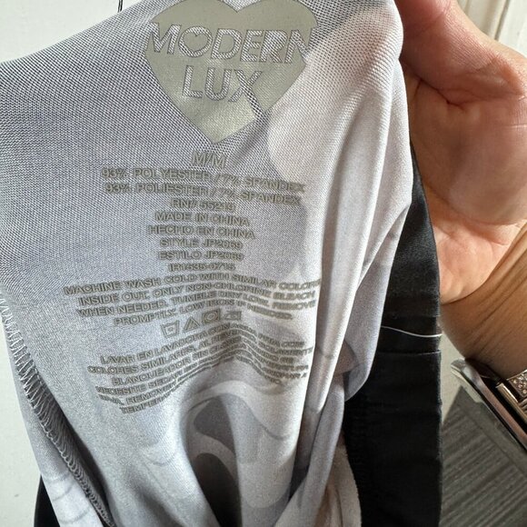 Modern Lux black skeleton bones printed leggings Halloween punk horror size M - Picture 6 of 6